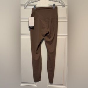 Nike women’s xs zenvy leggings- nwt